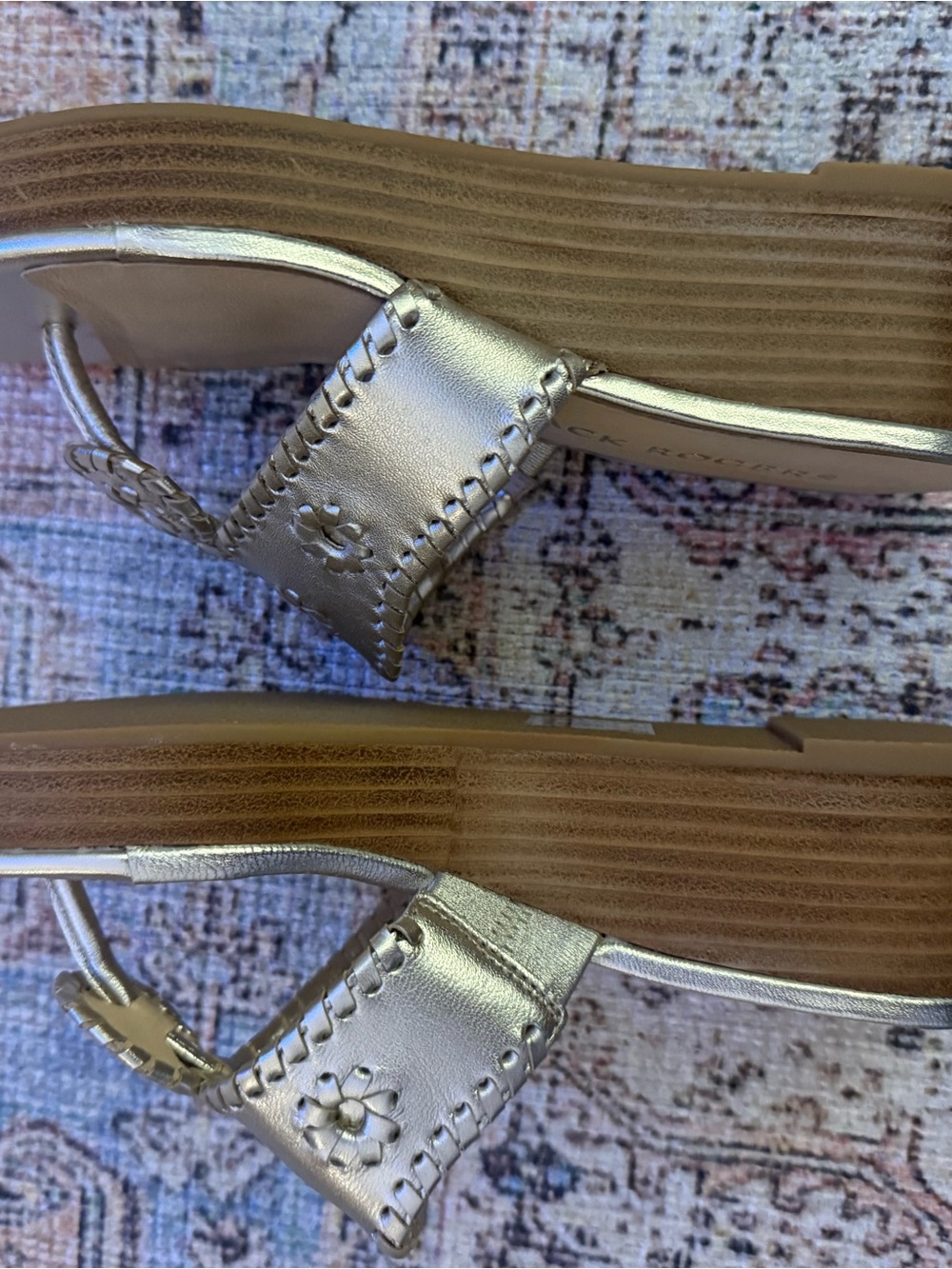 NEW! Jack Rogers Gold Leather Thong Slide Wedge Sandals - Picture 2 of 6